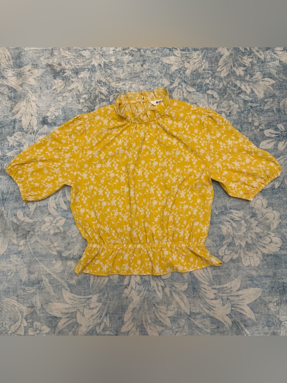 Women’s BB Dakota Yellow Floral Ruffle-Neck Peplum Blouse size small